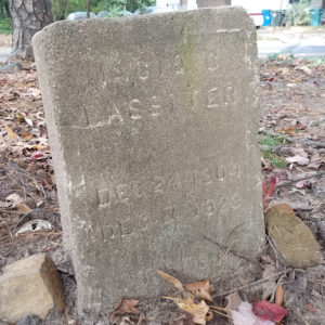 Macio Lassiter headstone